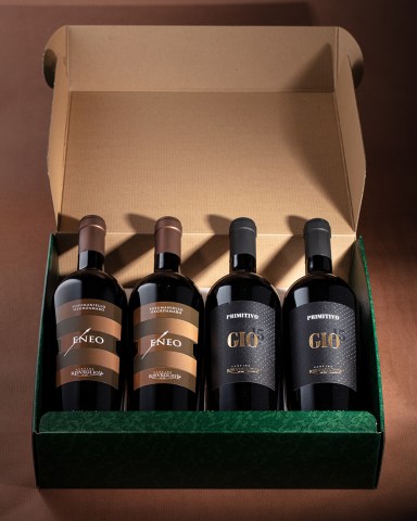 4 Wines_Dark_Box_Green